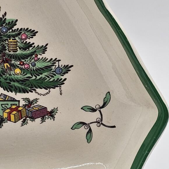 Charming Vintage Spode Christmas Tree Triangular Candy Dish Holiday Serving Dish - Picture 6 of 8